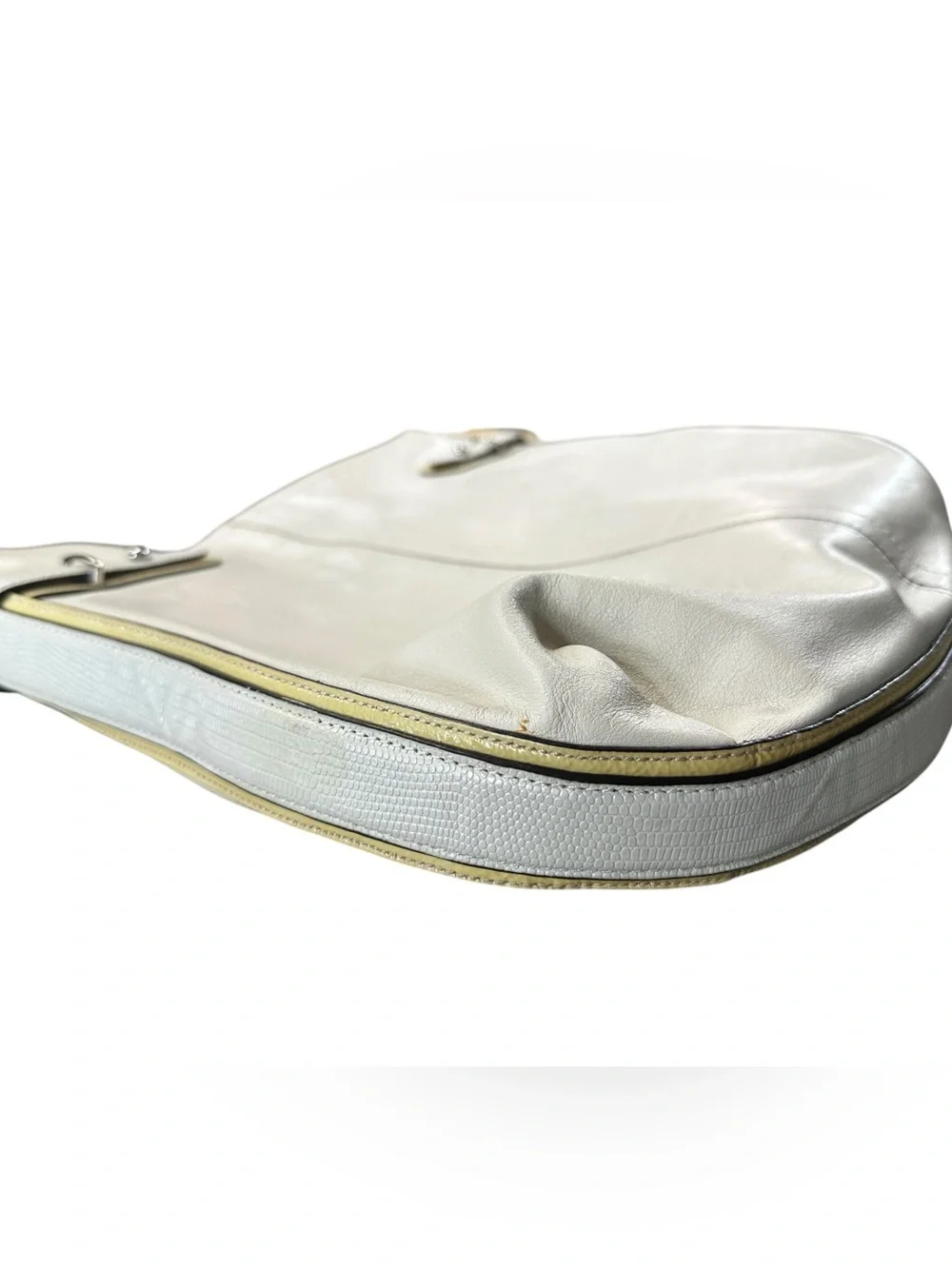 Coach Leather Purse & Charm Colette Cream Shoulder Bag Hobo Horse Carriage